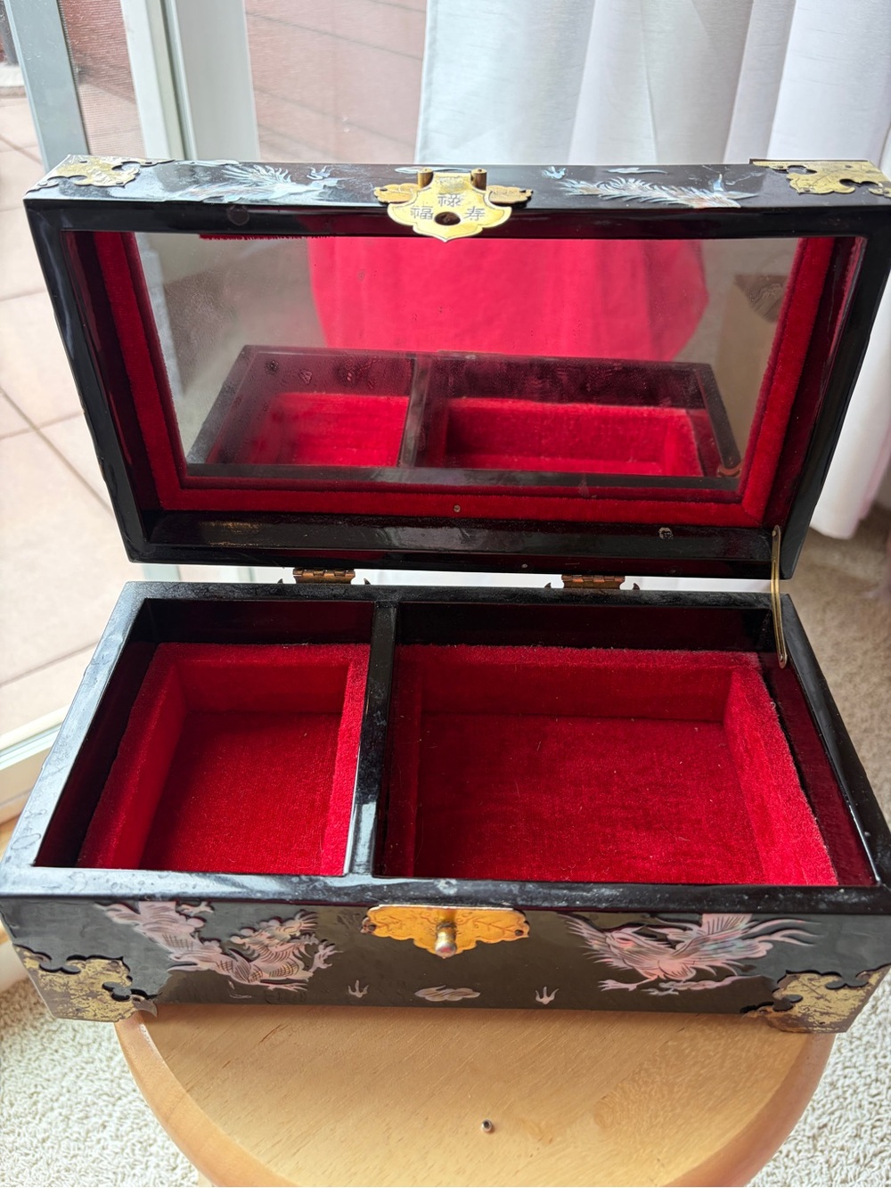 Vintage Asian Jewelry Box from Thailand Mother of Pearl Brass Black Lacquer - Picture 2 of 12